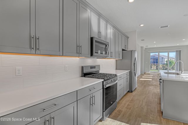 9023 W Nixie Avenue, Melbourne, FL 32940