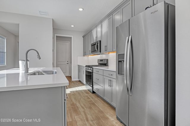 9023 W Nixie Avenue, Melbourne, FL 32940