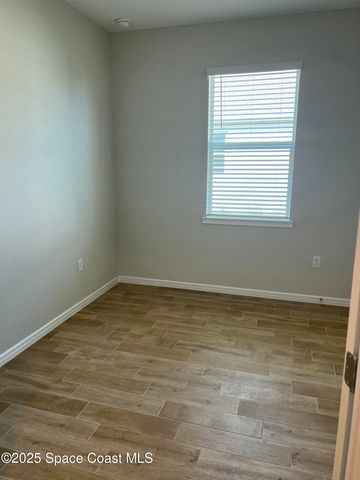 9023 W Nixie Avenue, Melbourne, FL 32940