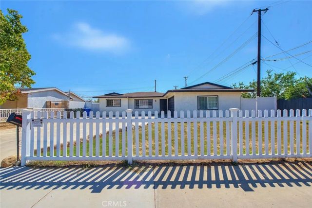 726 W Franklin, Pomona, CA 91766