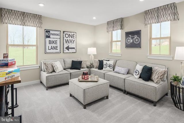 372 KELSO DR, Camp Hill, PA 17011