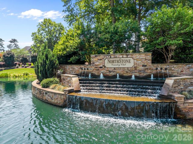 15540 Northstone Drive, Huntersville, NC 28078