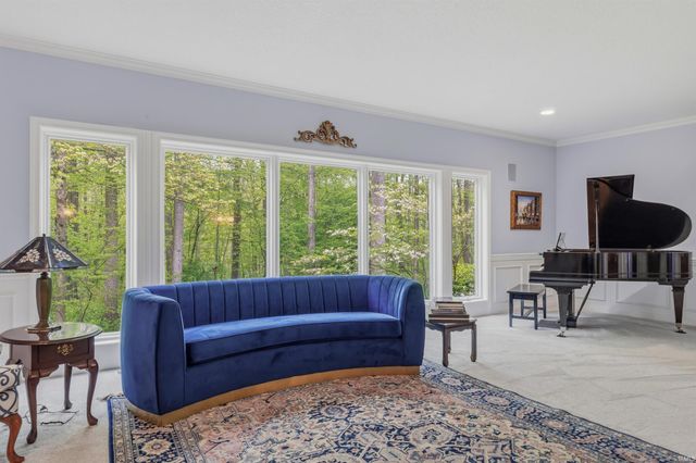 8610 Oakcliff Court, Fort Wayne, IN 46825