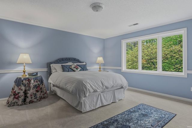 8610 Oakcliff Court, Fort Wayne, IN 46825