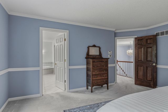 8610 Oakcliff Court, Fort Wayne, IN 46825