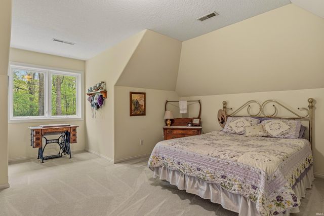 8610 Oakcliff Court, Fort Wayne, IN 46825
