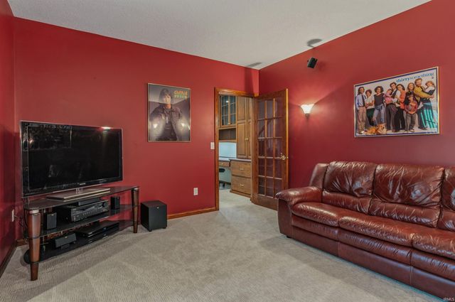 8610 Oakcliff Court, Fort Wayne, IN 46825