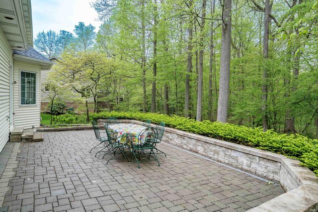 8610 Oakcliff Court, Fort Wayne, IN 46825