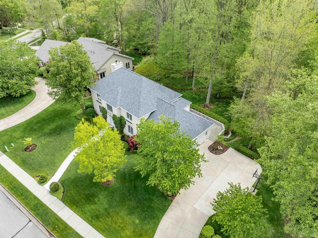 8610 Oakcliff Court, Fort Wayne, IN 46825