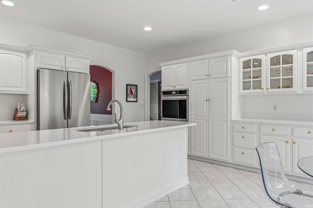 8610 Oakcliff Court, Fort Wayne, IN 46825
