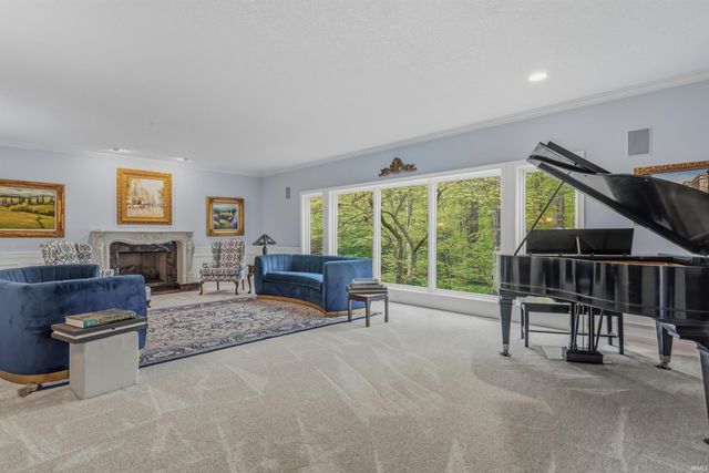 8610 Oakcliff Court, Fort Wayne, IN 46825