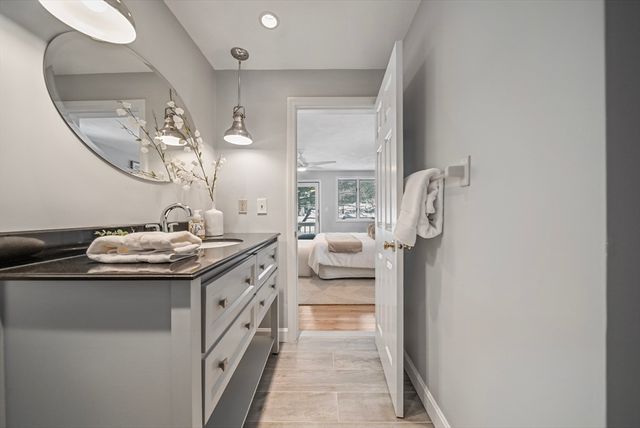 20 Mid Iron Dr 20, North Reading, MA 01864