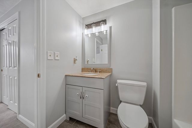 20 Mid Iron Dr 20, North Reading, MA 01864