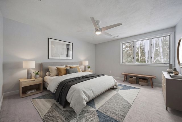 20 Mid Iron Dr 20, North Reading, MA 01864