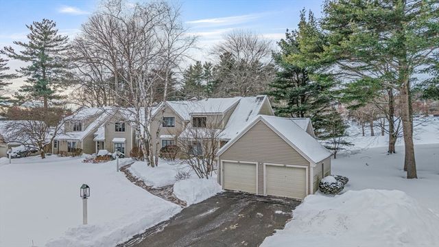 20 Mid Iron Dr 20, North Reading, MA 01864