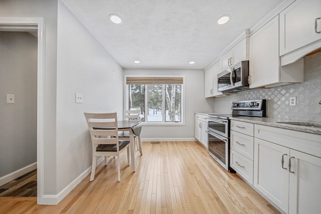 20 Mid Iron Dr 20, North Reading, MA 01864