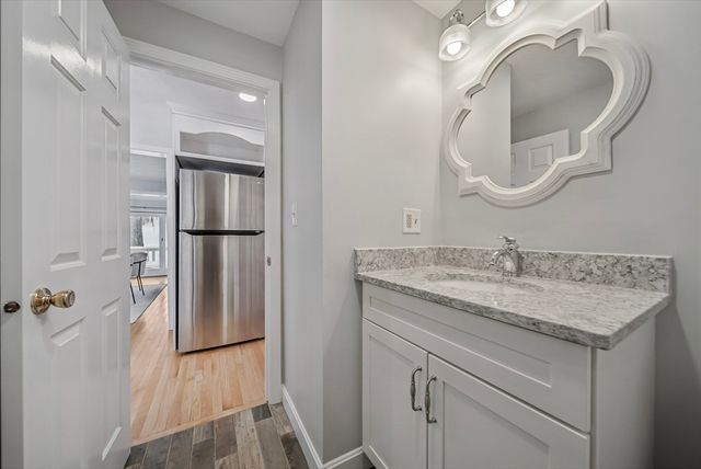 20 Mid Iron Dr 20, North Reading, MA 01864