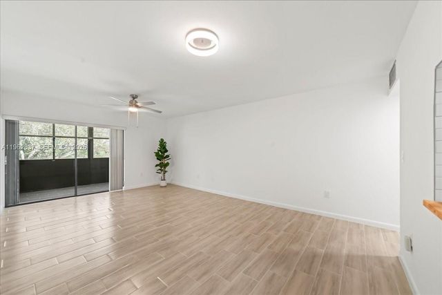 8851 N New River Canal Rd 16E, Plantation, FL 33324