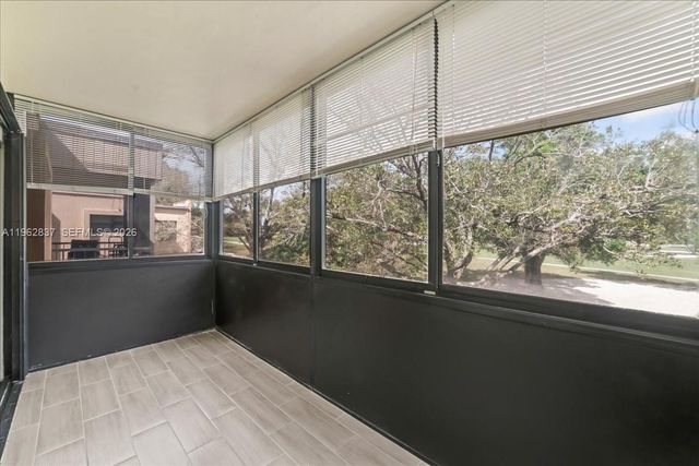 8851 N New River Canal Rd 16E, Plantation, FL 33324