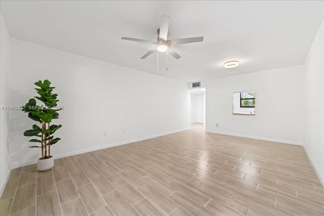 8851 N New River Canal Rd 16E, Plantation, FL 33324