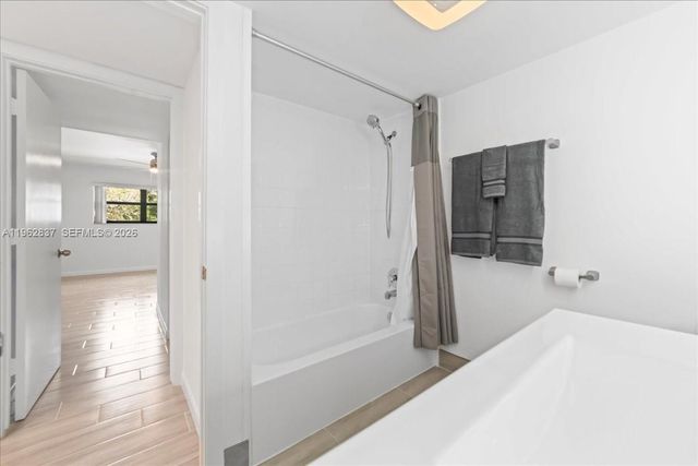 8851 N New River Canal Rd 16E, Plantation, FL 33324