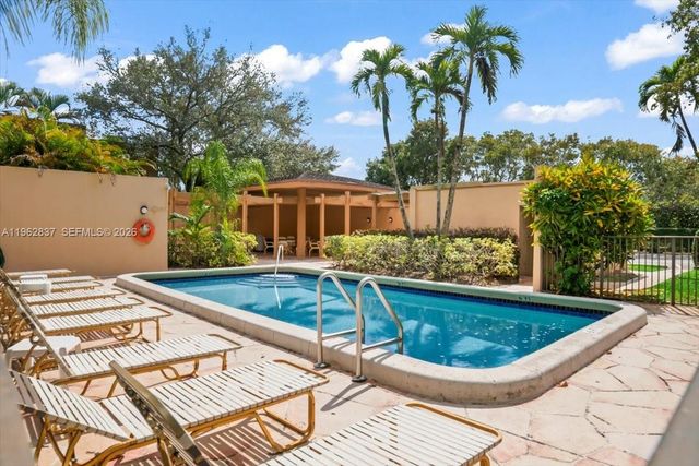 8851 N New River Canal Rd 16E, Plantation, FL 33324