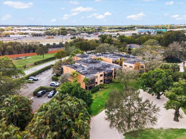 8851 N New River Canal Rd 16E, Plantation, FL 33324