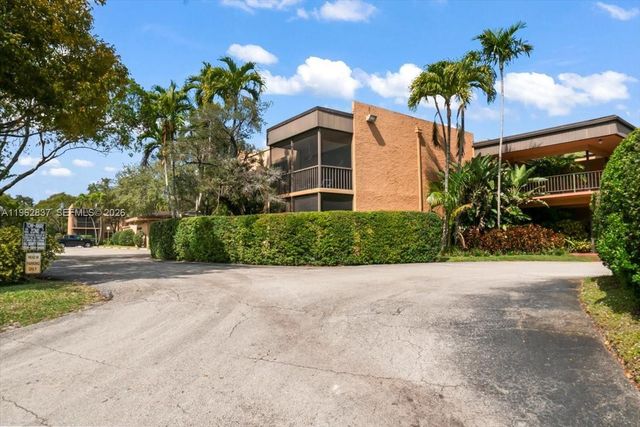 8851 N New River Canal Rd 16E, Plantation, FL 33324