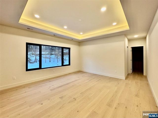 80 2nd Street, Park Ridge, NJ 07656