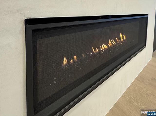 80 2nd Street, Park Ridge, NJ 07656