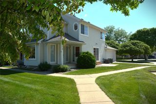555 SE Laurel Street 14, Waukee, IA 50263