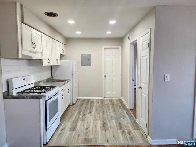 63 E Main Street 14, Bogota, NJ 07603