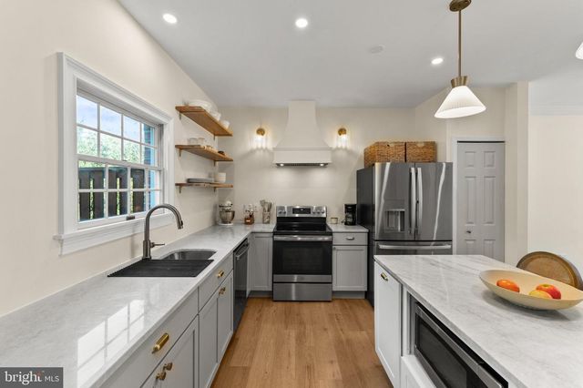 34 ALDERMAN CT, Lutherville Timonium, MD 21093