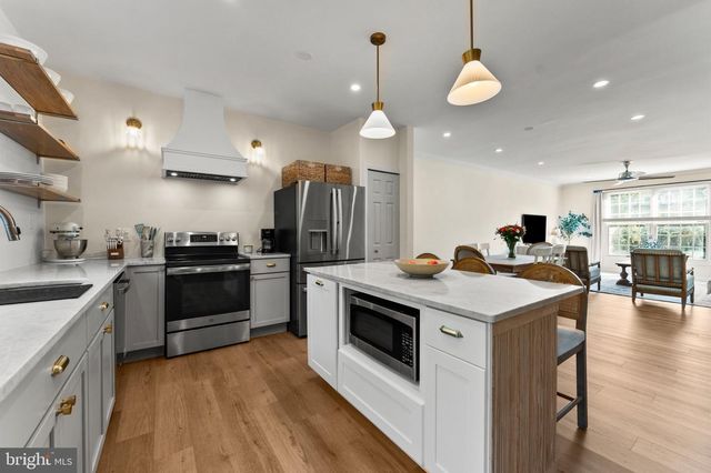 34 ALDERMAN CT, Lutherville Timonium, MD 21093