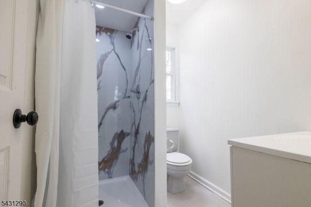 72 Orben Dr, Roxbury Twp., NJ 07850