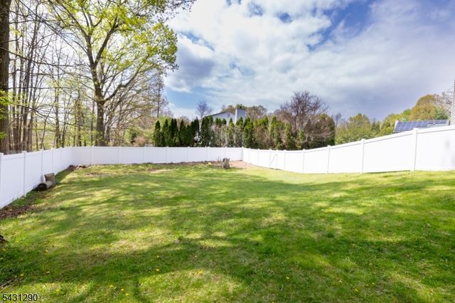 72 Orben Dr, Roxbury Twp., NJ 07850