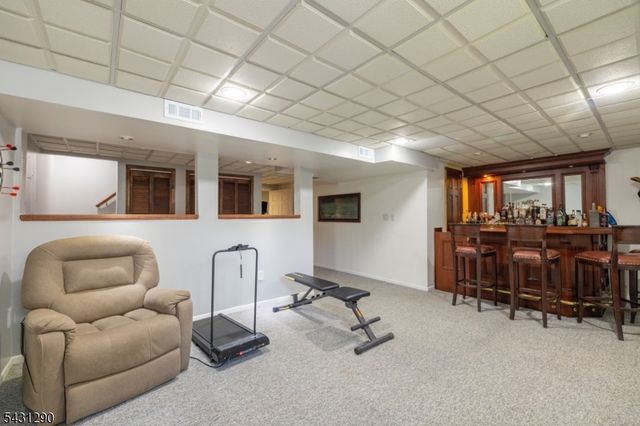 72 Orben Dr, Roxbury Twp., NJ 07850