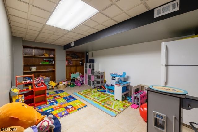 72 Orben Dr, Roxbury Twp., NJ 07850