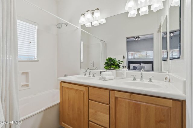 6940 E COCHISE Road 1044, Paradise Valley, AZ 85253