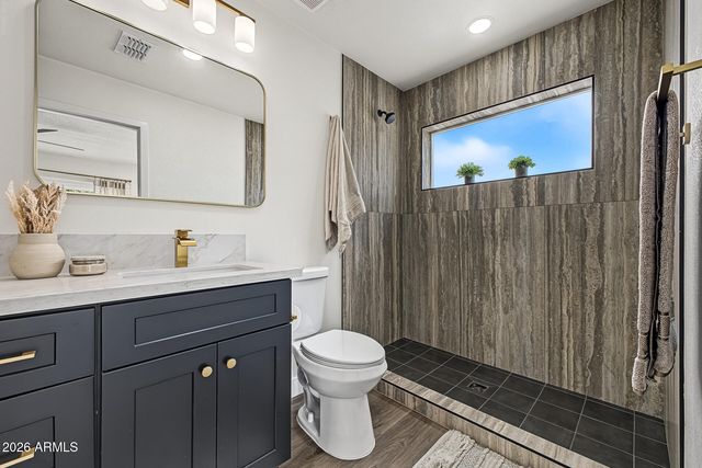 735 E GABLE Avenue, Mesa, AZ 85204