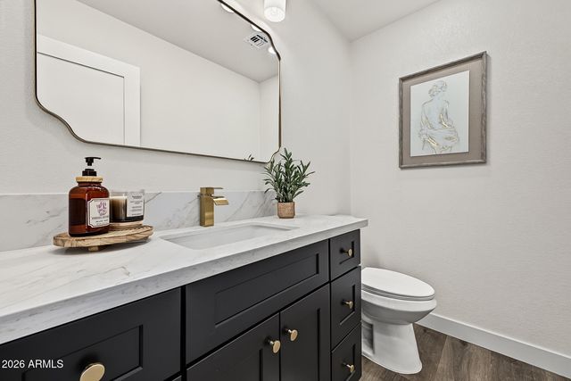 735 E GABLE Avenue, Mesa, AZ 85204