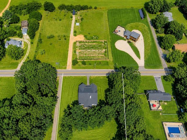38 N Bay Avenue, Eastport, NY 11941