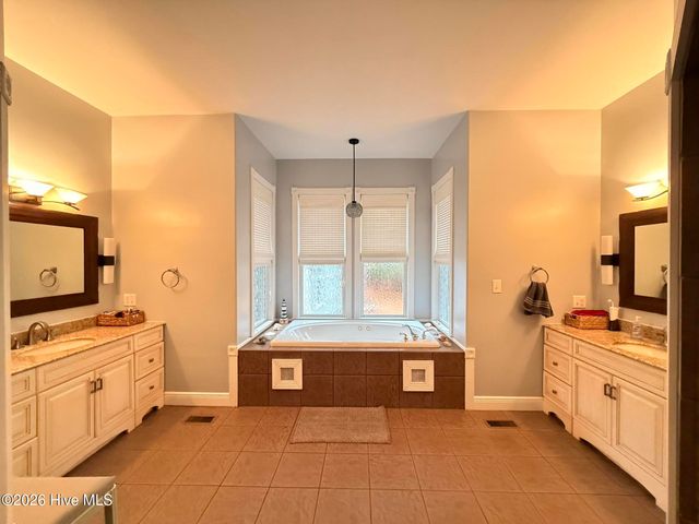 201 Madison Court, Swansboro, NC 28584