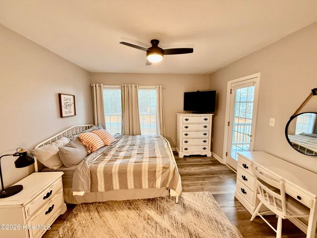 201 Madison Court, Swansboro, NC 28584