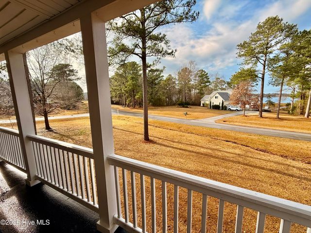 201 Madison Court, Swansboro, NC 28584