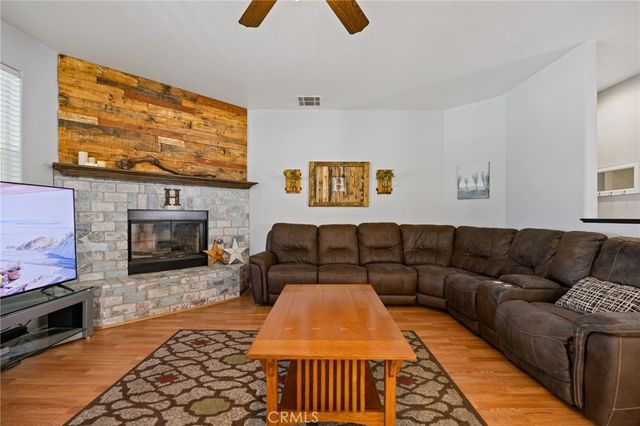 43145 Fenner Avenue, Lancaster, CA 93536