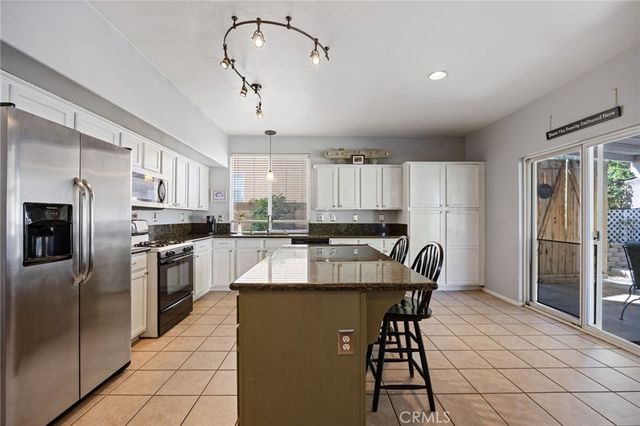 43145 Fenner Avenue, Lancaster, CA 93536