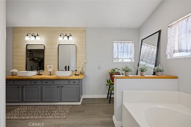 43145 Fenner Avenue, Lancaster, CA 93536
