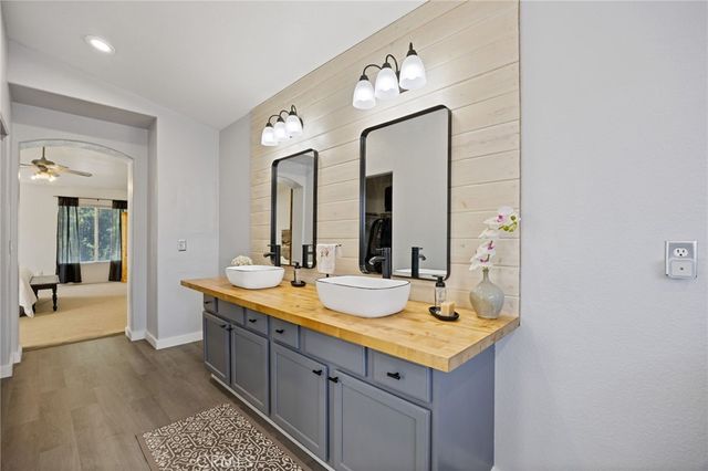 43145 Fenner Avenue, Lancaster, CA 93536