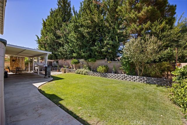 43145 Fenner Avenue, Lancaster, CA 93536